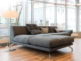 Composed of 3 corner pieces and 4 armless middle pieces and 2 decorative cushions. Sofa Wk 650 Nalo Walter Diehm