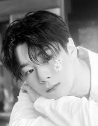 Stay's esto me rompe el corazón.... El día de hoy fantagio anuncio el  fallecimiento de Moonbin de Astro ... Las admis de esta página y yo,  ofrecemos nuestras más sentidas condolencias a