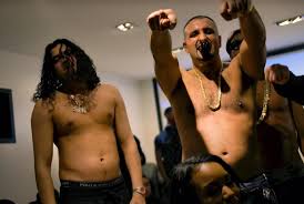 Listen to music online or download for free in mp3, on your computer or phone. Statt Apache 207 Ssio Stellt Erstes Und Einziges Signing Fgun Haki Vor