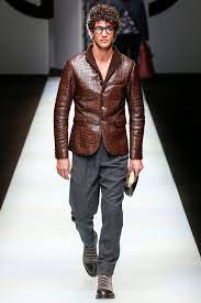 Giorgio Armani Fall 2018 Menswear Collection Runway Looks Beauty Models And Reviews Mens Fashion Blazer Mens Fashion Casual Menswear