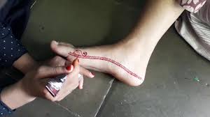 Cara membuat inai dari daun pacar ala saya anak kampung. Lukisan Inai Di Kaki Simple Cikimm Com