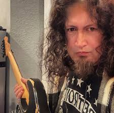 SHOTSKI !!! Literally 'throwin back' to the Queensrÿche 'Ski Team' 🥃 Parker,  Bender, EdBass and Myself The year? Not sure, but it was damn fun! #shotski  #wintersports #crosstraining #throwback #queensryche #offtheclock