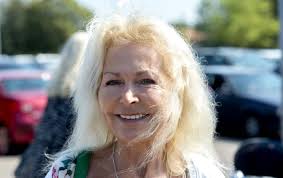 Havet och läget lockar