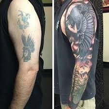 Oberarm tattoo tattoo oberschenkel einzigartige piercings inspiration tätowierungen löwin tattoo piercing ideen kompass beeindruckende tattoos körperkunst tattoos. 60 Amazing Cover Up Tattoos Pictures Before And After You Won T Believe That There Was A Tattoo Cover Up Tattoos Cover Tattoo Wrist Tattoo Cover Up