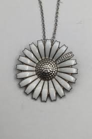 daisy brooch