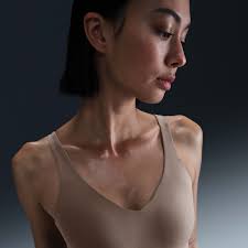 Nike Alate Medium Support