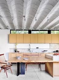 Lake|flato architects, san antonio to better serve san antonio's most economically challenged communities, the san antonio river foundation tasked the design team with transforming. San Antonio House By Lake Flato Architects Exemplifies Indoor Outdoor Living Interior Design Magazine