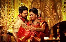 We are providing weightless photobook and high definition video (hdv) for wedding. 24 Beautiful Kerala Wedding Photography Ideas From Top Photographers