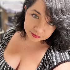 Lindsay Lohan and Lacey Chabert have a collective 10 Christmas movies  between them now so obviously it's time to team up and give us what we want  which is MEAN GIRLS: HOME