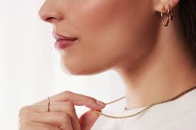 Zarte Goldketten von Isabel Bernard Paris