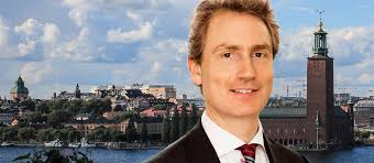 Balder köper nära Stadshuset i Stockholm