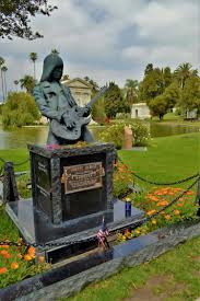 Lana jean clarkson was born on april 5, 1962 in california, us. List Of Interments At Hollywood Forever Cemetery Wikiwand