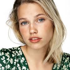 F) GABRIELLA WILDE ▭ FILLE