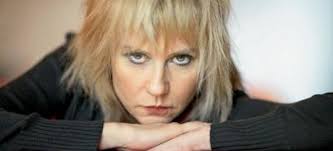 Η Σώτη Τριανταφύλλου γουστάρει δόγμα "Νόμος και Τάξη", όχι τη γιορτή του  Πολυτεχνείου - Κατιούσα