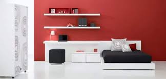 Colores como el naranja, amarillo y rojo en la actualidad don muy usados en recámaras juveniles, son colores fuertes. Dormitorios Juveniles En Estilo Minimalista Decoora