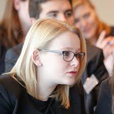 Deutsche bank ag taunusanlage 12 60325 frankfurt am main (for letters and postcards: Laura Loehr Produktmanagerin Mutual Funds Amp Multi Asset Solutions Deutsche Bank Ag Xing