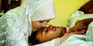 Jadi, inilah masanya untuk anda memberi fokus pada mr.p mereka! Inilah Cara Halal Puaskan Suami Ketika Istri Sedang Haid Ayo Baca
