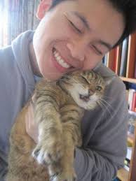 Sefil Insan Irkinin Kendisine Gosterdigi Sevgi Eylemlerine Katlanamayan 19 Asil Kedi Komik Kedi Resimleri Komik Hayvanlar Kedi Esprileri