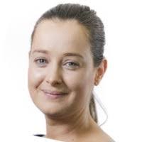 Courtney Strom's Instagram, Twitter & Facebook