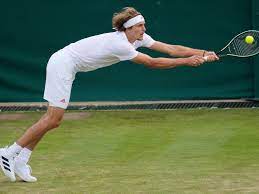 Each player uses a tennis racket that is strung with cord to strike a hollow rubber ball covered with felt over or around a net and into the opponent's court. Tennis Wimbledon Zverev Folgt Kerber Ins Achtelfinale Wimbledon Tennis Sportschau De