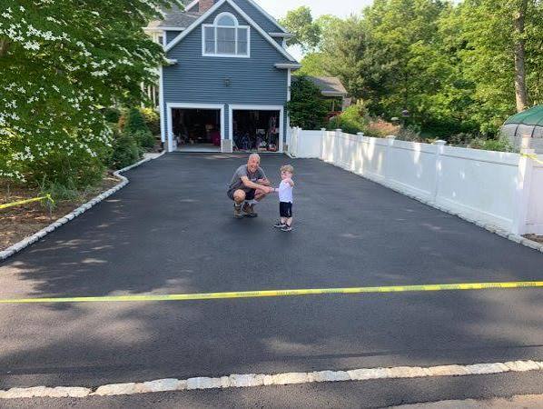 Asphalt Contractors East Islip, Suffolk County | Overlays, Blacktops | Driveway Installers Near Me