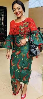 Voir plus d'idées sur le thème mode africaine, tenue africaine, robe africaine. Pin By Zouzougbo On Top Wax Latest African Fashion Dresses African Fabric Dress African Fashion Traditional