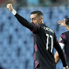 Rogelio funes mori, atacante de rayados naturalizado mexicano, debutará con el tri en el juego amistoso contra nigeria en el memorial coliseum. Se Burlan De Rogelio Funes Mori Por Jugar Para Mexico