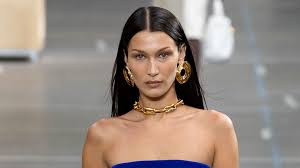 In a new episode of vogue's life in looks youtube series, the model, 24, revealed that the massive. Bella Hadid Off White Fw21 See Both Of Her Runway Looks Here Stylecaster