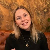 Rose Briscoe's Instagram, Twitter & Facebook