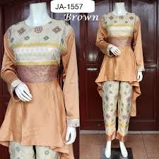 Kamu bisa memadupadankan beberapa jenis kain dengan. Baju Pesta Setelan Songket Palembang 3 Warna Promo Produk Online