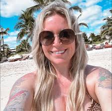 Emily Allen updated her profile picture.