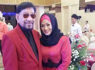 Download lagu a rahman hasan mp3 dapat kamu download secara gratis di metrolagu. Datuk A Rahman Hassan Fadilah Mansor Nikah 25 Disember