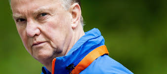 Das berichtete am dienstagabend die tageszeitung ad, die sich dabei auf einen kontakt mit dem früheren trainer des deutschen rekordmeisters bayern münchen bezog. So Will Van Gaal Die Red Devils Zuruck An Die Spitze Befordern Watson