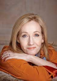 Rowling published her 'harry potter' series, she was a single mom on welfare. Harry Potter Joanne K Rowling Postet Absagen Von Verlagen Aktuelles Lesering De