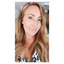 Elena Knowles (leilani1386)