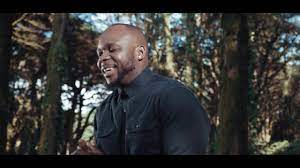 Site angolano, musicas americanas, musicas sul africanas, kizomba, zouk, afro house, house music, kuduro, semba, guetto zouk, músicas de angola. Mr Bow Feat Matias Damasio Caiste Do Ceu Video Oficial Youtube