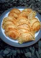 Kulit pastel masih sama dengan resep kulit yang sering aku pakaiyang tanpa telurkarena hasilnya lebih tahan lama renyahnya. 1 910 Resep Pastel Renyah Tanpa Telur Enak Dan Sederhana Ala Rumahan Cookpad