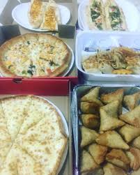 مطعم فطاير وبيتزا درة الهلال في تبوك