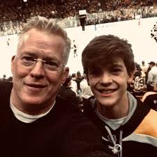 Daniel Tighe's Instagram, Twitter & Facebook