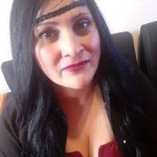 Iris Aguayo's Instagram, Twitter & Facebook