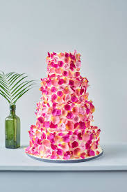 Have you ever wondered how below you'll find videos that will inspire you to create gorgeous cake decorations using edible flowers (although there are also tips for using regular. How To Decorate With Edible Flowers For Cakes Edible Flowers Cake Cool Wedding Cakes Petal Wedding Cakes