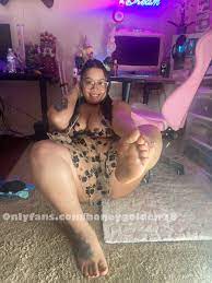 honeypotgoldenpuss $9.99 onlyfans on X: Come join my Fambase chatroom! See  my picsvids, LIVES, and chat with me link in comments below, link  refreshes every 24HRS. So click the link and join TODAY ⬇️⬇️  t.corydbAVZ8Wq  X