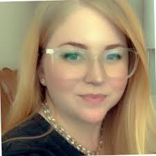 Jules Pratt's Instagram, Twitter & Facebook