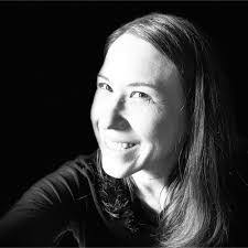 Lisa Twiss's Instagram, Twitter & Facebook