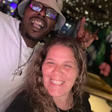 Who to contact for missing reimbursement tab and student's name in StepUp  for Students?