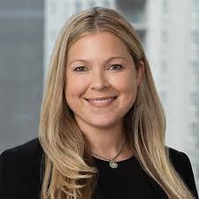 Caroline Farrell's Instagram, Twitter & Facebook