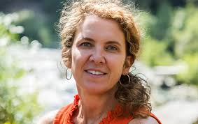 As a former elementary school teacher and founding member of  @HumansOfSanQuentin, Diane Kahn is a fierce advocate for second chances and  shared humanity. By spending the past seven years working inside the