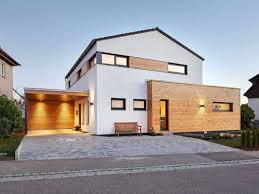 Die inneneinrichtung ist von jodie cooper design realisiert und verkörpert den geist der küstenlandschaft. Landhaus Satteldach 207 Luxhaus