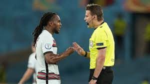 Renato júnior luz sanches comm is a portuguese professional footballer who plays as a midfielder for ligue 1 club lille and the portugal nat. Berebut Renato Sanches Kans Arsenal Lebih Besar Ketimbang Liverpool