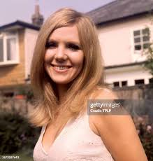 376 Julie Samuel Photos & High Res Pictures